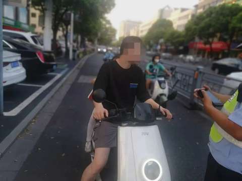 100.jpg